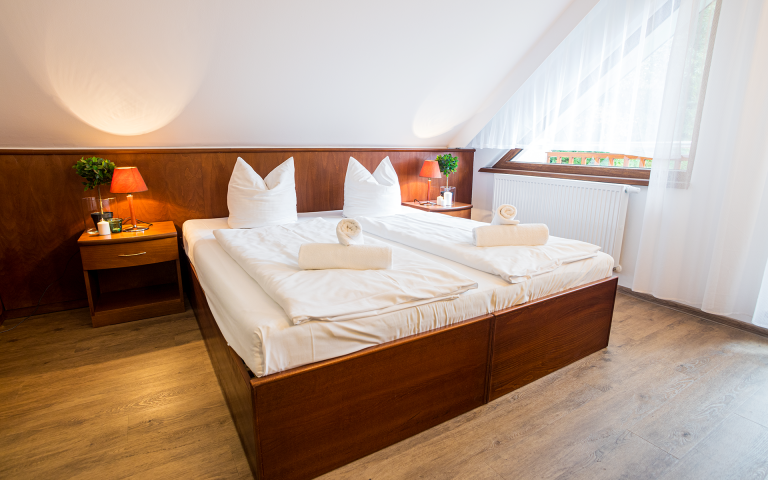 Apartmán 2 - Čtyřlůžkové apartmá s rozkládací pohovkou